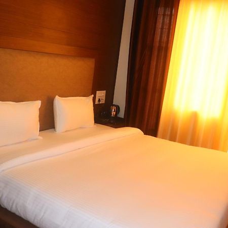 Hotel Park Street Pathānkot Zewnętrze zdjęcie